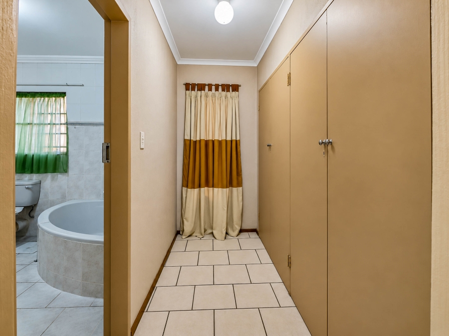 3 Bedroom Property for Sale in Wierda Park Gauteng