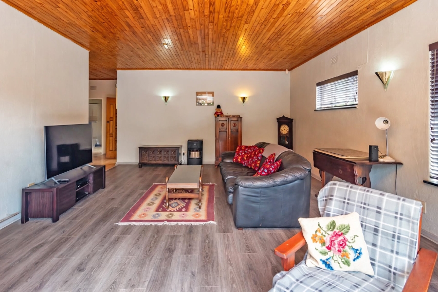 3 Bedroom Property for Sale in Breaunanda Gauteng