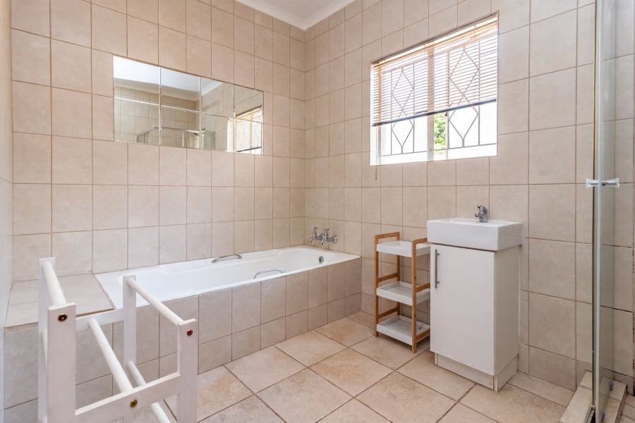 3 Bedroom Property for Sale in Breaunanda Gauteng