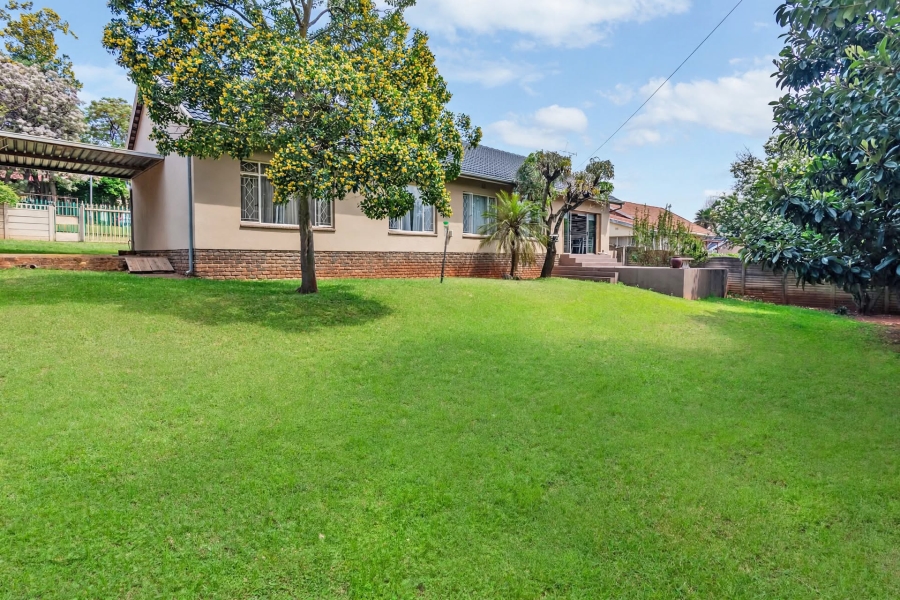 3 Bedroom Property for Sale in Breaunanda Gauteng