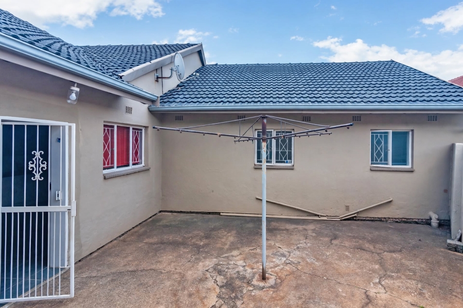 3 Bedroom Property for Sale in Breaunanda Gauteng