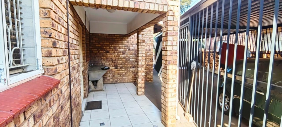 3 Bedroom Property for Sale in Atteridgeville Gauteng