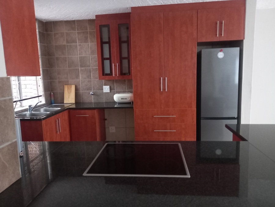 3 Bedroom Property for Sale in Maroelana Gauteng