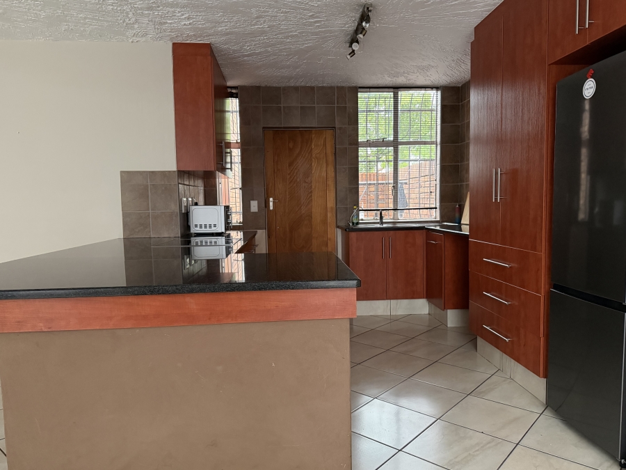 3 Bedroom Property for Sale in Maroelana Gauteng