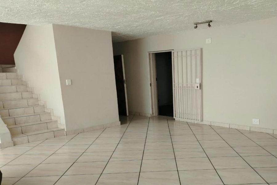 3 Bedroom Property for Sale in Maroelana Gauteng
