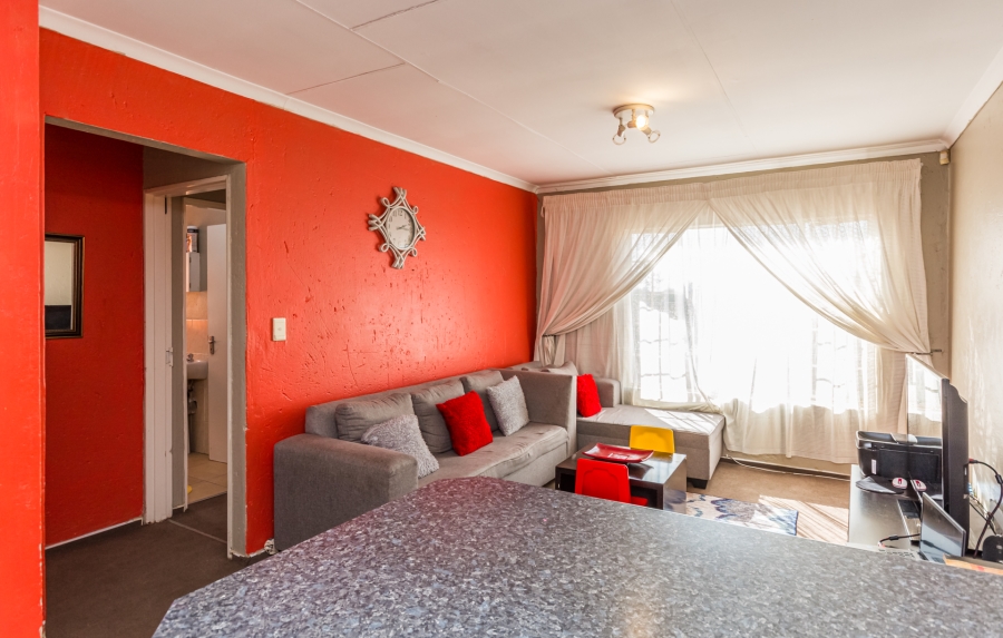 2 Bedroom Property for Sale in Heuwelsig Estate Gauteng