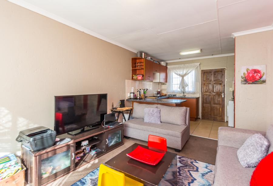 2 Bedroom Property for Sale in Heuwelsig Estate Gauteng