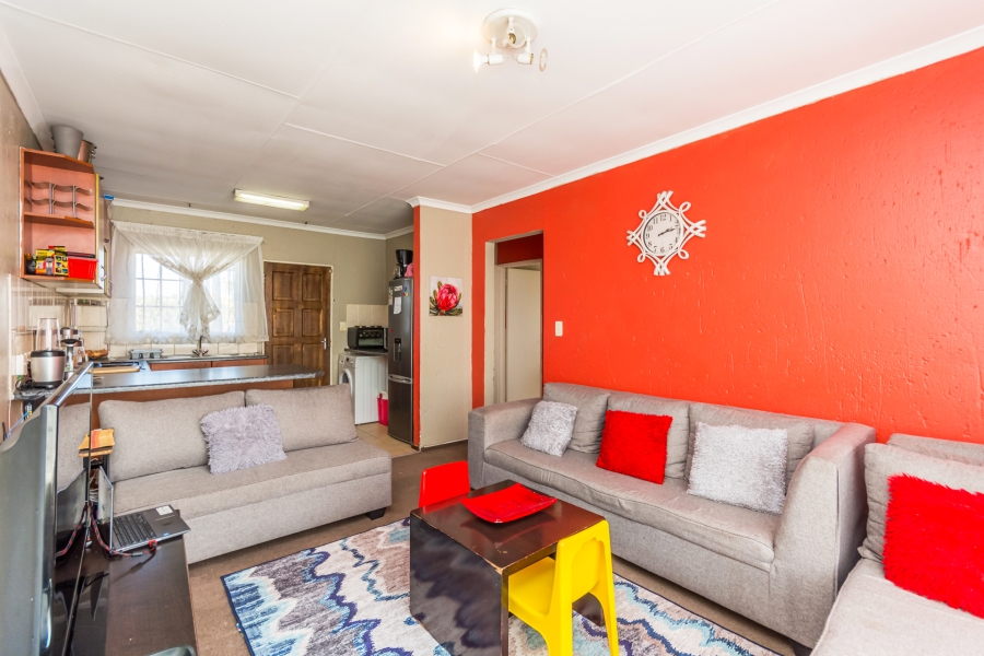 2 Bedroom Property for Sale in Heuwelsig Estate Gauteng