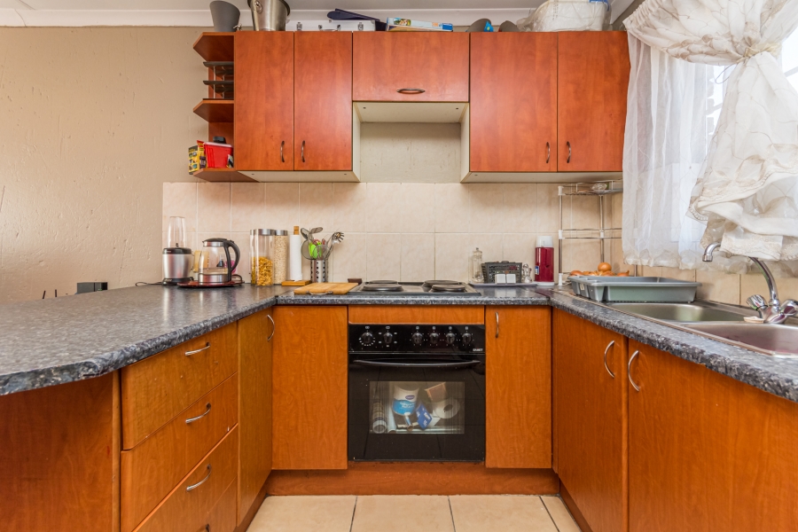 2 Bedroom Property for Sale in Heuwelsig Estate Gauteng