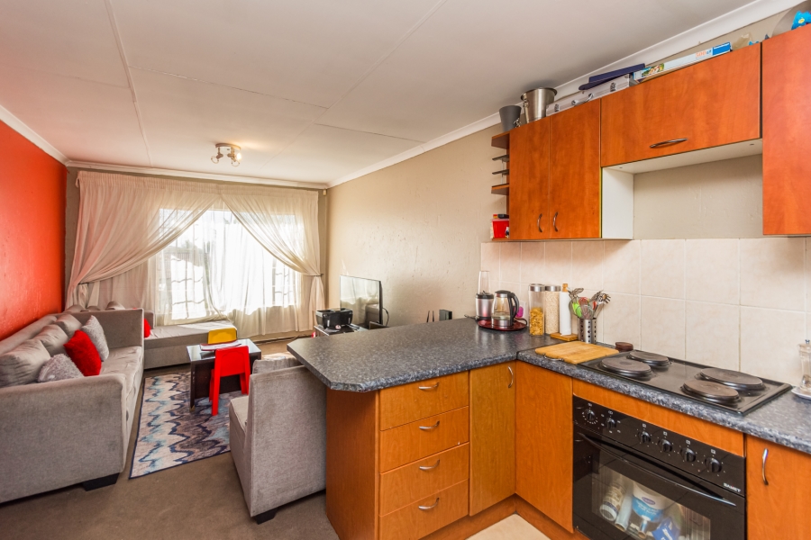2 Bedroom Property for Sale in Heuwelsig Estate Gauteng