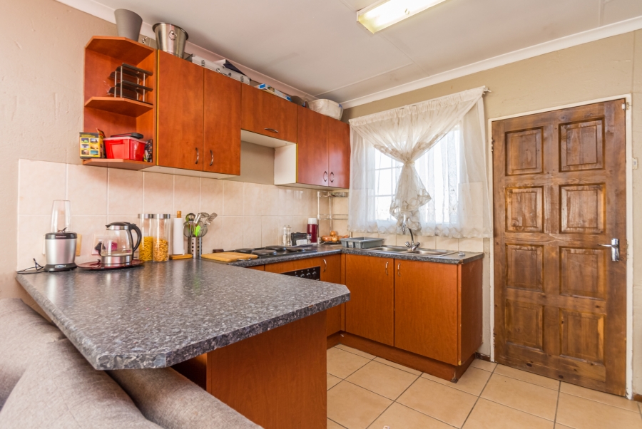 2 Bedroom Property for Sale in Heuwelsig Estate Gauteng