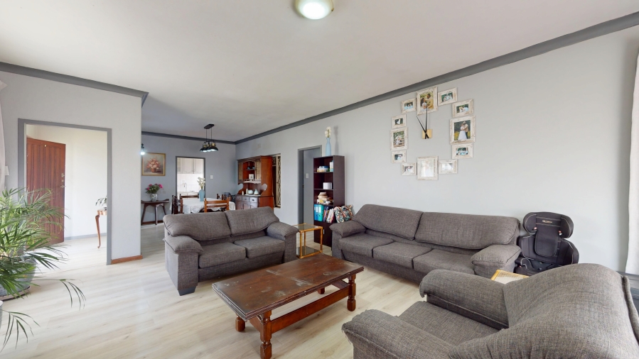 6 Bedroom Property for Sale in Comet Gauteng