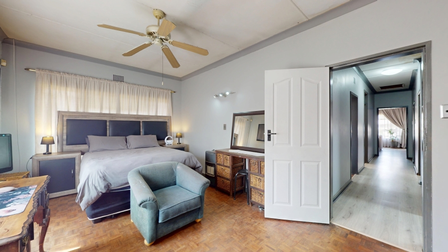 6 Bedroom Property for Sale in Comet Gauteng