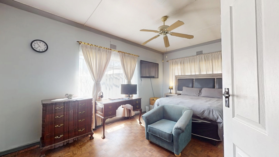 6 Bedroom Property for Sale in Comet Gauteng