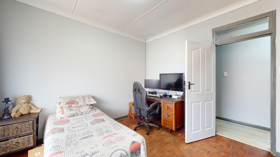 6 Bedroom Property for Sale in Comet Gauteng