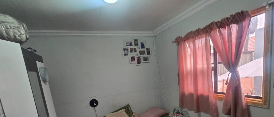 6 Bedroom Property for Sale in Comet Gauteng