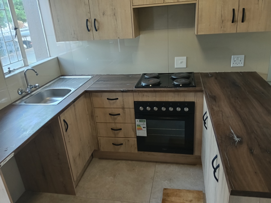 2 Bedroom Property for Sale in Lakefield Gauteng