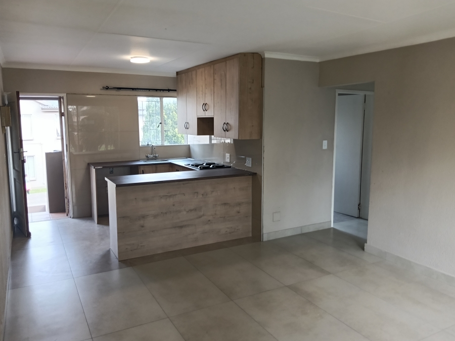 2 Bedroom Property for Sale in Lakefield Gauteng