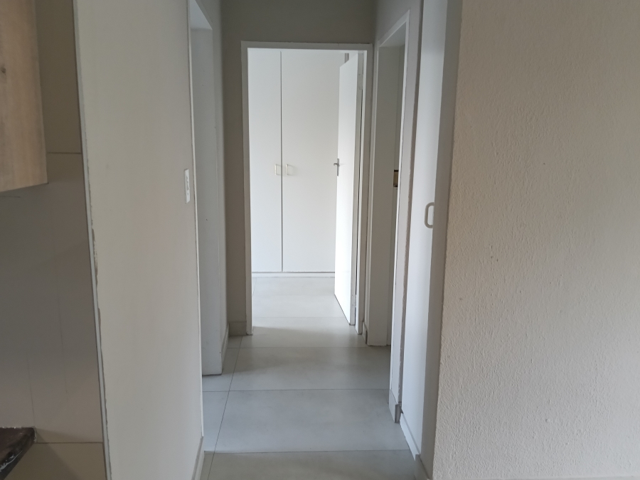 2 Bedroom Property for Sale in Lakefield Gauteng