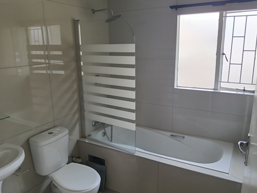 2 Bedroom Property for Sale in Lakefield Gauteng
