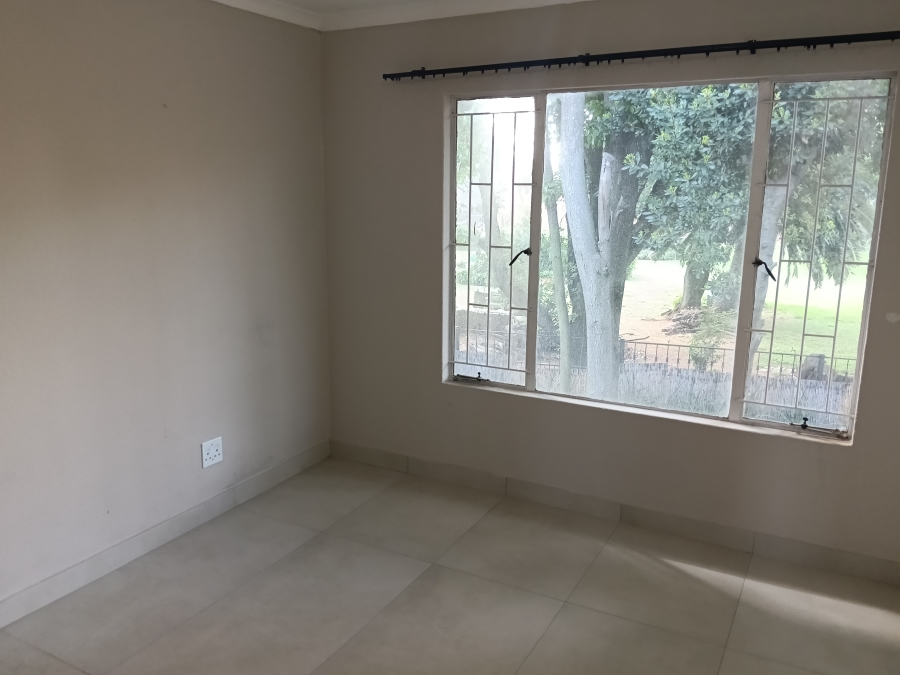 2 Bedroom Property for Sale in Lakefield Gauteng