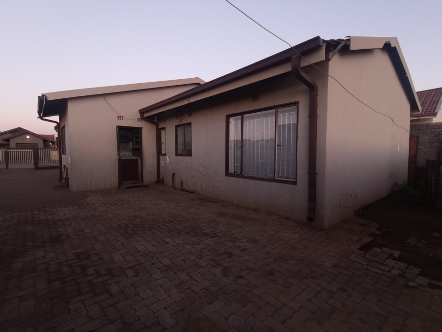 3 Bedroom Property for Sale in Sebokeng Zone 14 Gauteng