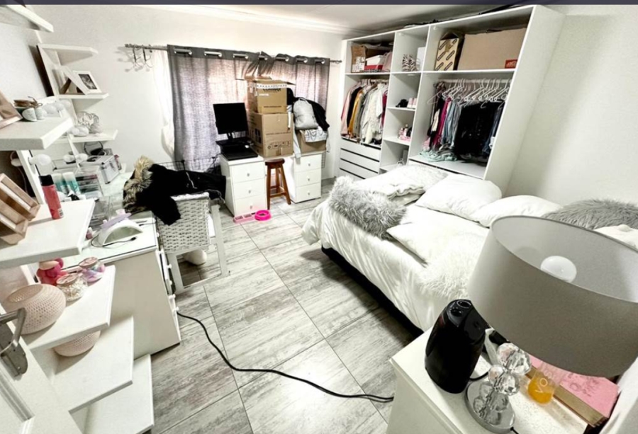 3 Bedroom Property for Sale in Robertsham Gauteng