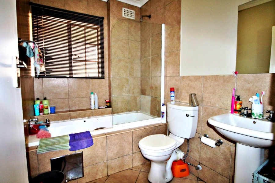 2 Bedroom Property for Sale in Terenure Gauteng