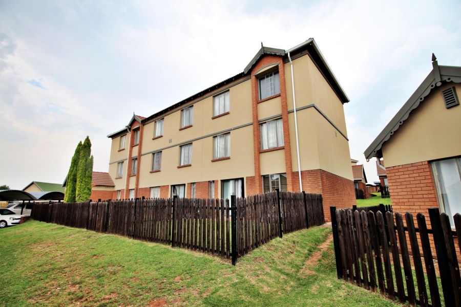 2 Bedroom Property for Sale in Terenure Gauteng