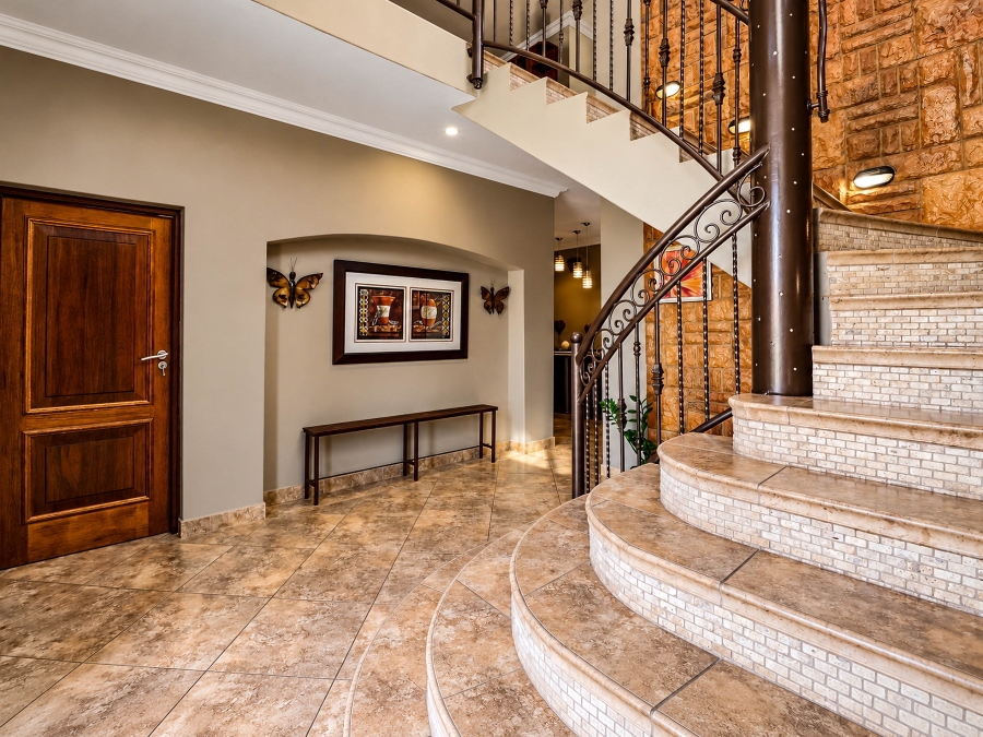 5 Bedroom Property for Sale in Midstream Estate Gauteng