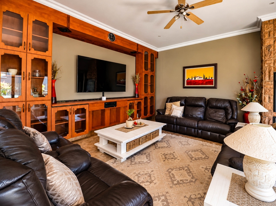 5 Bedroom Property for Sale in Midstream Estate Gauteng
