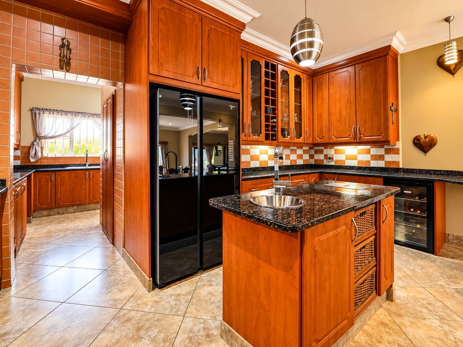 5 Bedroom Property for Sale in Midstream Estate Gauteng