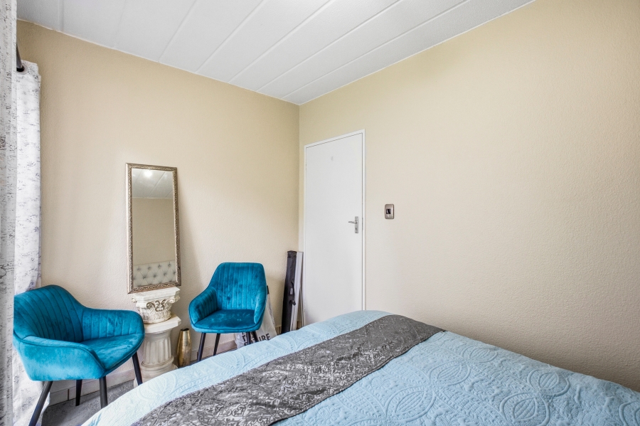2 Bedroom Property for Sale in Maroeladal Gauteng