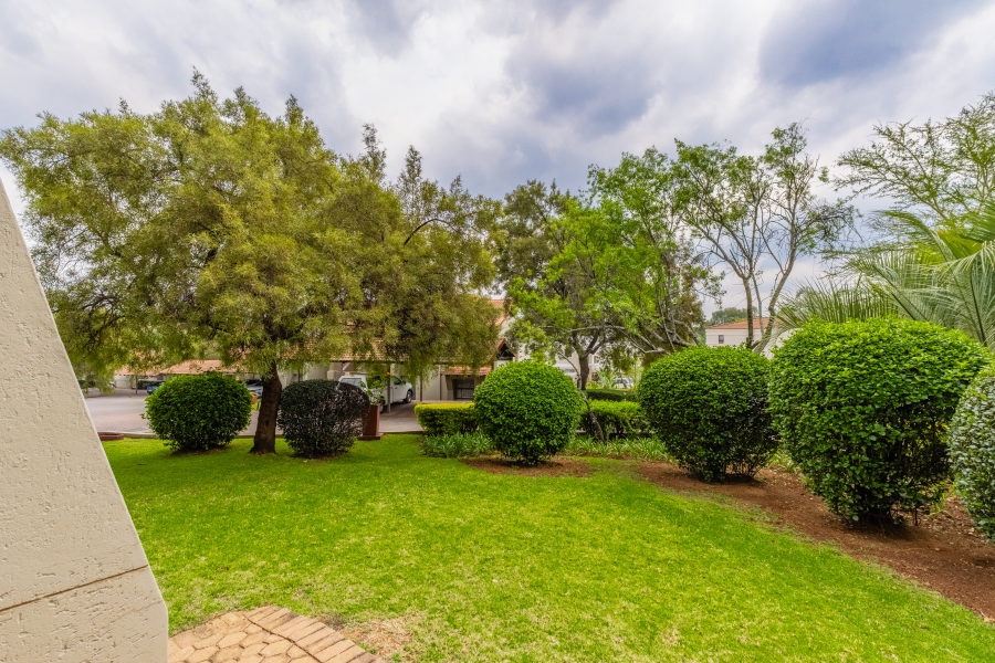 2 Bedroom Property for Sale in Maroeladal Gauteng