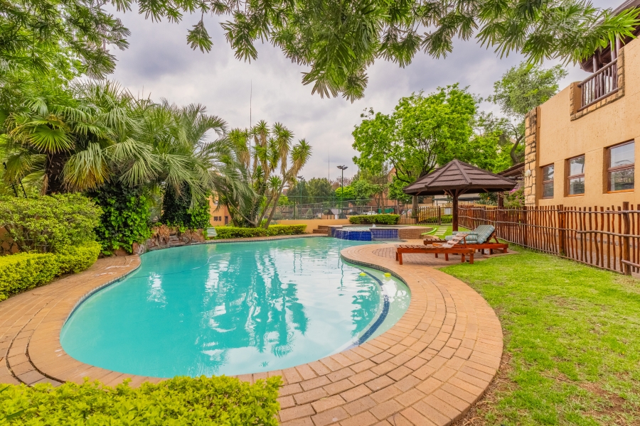 1 Bedroom Property for Sale in Douglasdale Gauteng