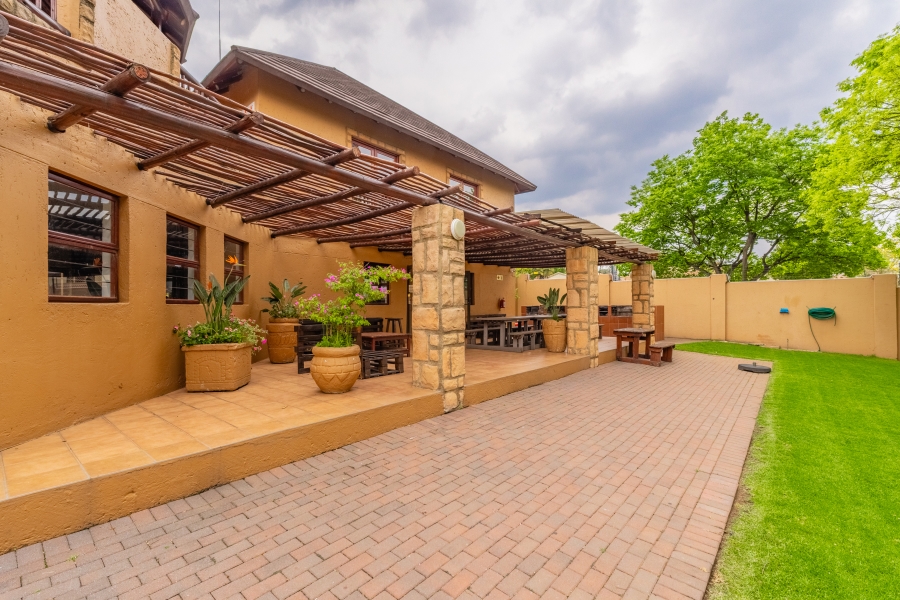 1 Bedroom Property for Sale in Douglasdale Gauteng