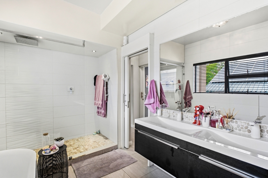 3 Bedroom Property for Sale in Bryanston Gauteng