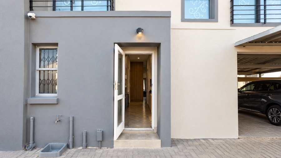 3 Bedroom Property for Sale in Albertsdal Gauteng