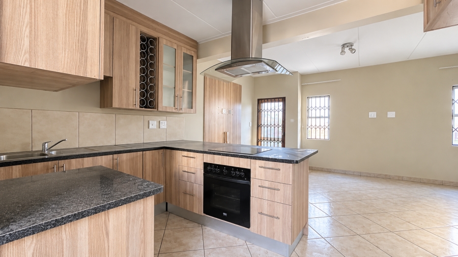 3 Bedroom Property for Sale in Albertsdal Gauteng