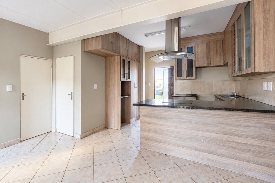 3 Bedroom Property for Sale in Albertsdal Gauteng