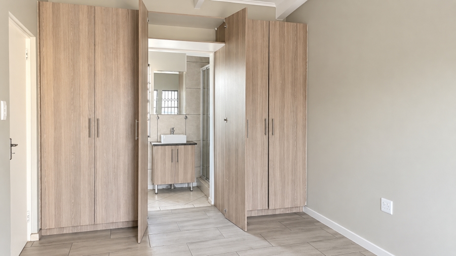 3 Bedroom Property for Sale in Albertsdal Gauteng