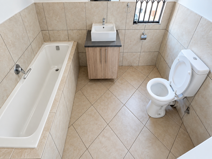 3 Bedroom Property for Sale in Albertsdal Gauteng