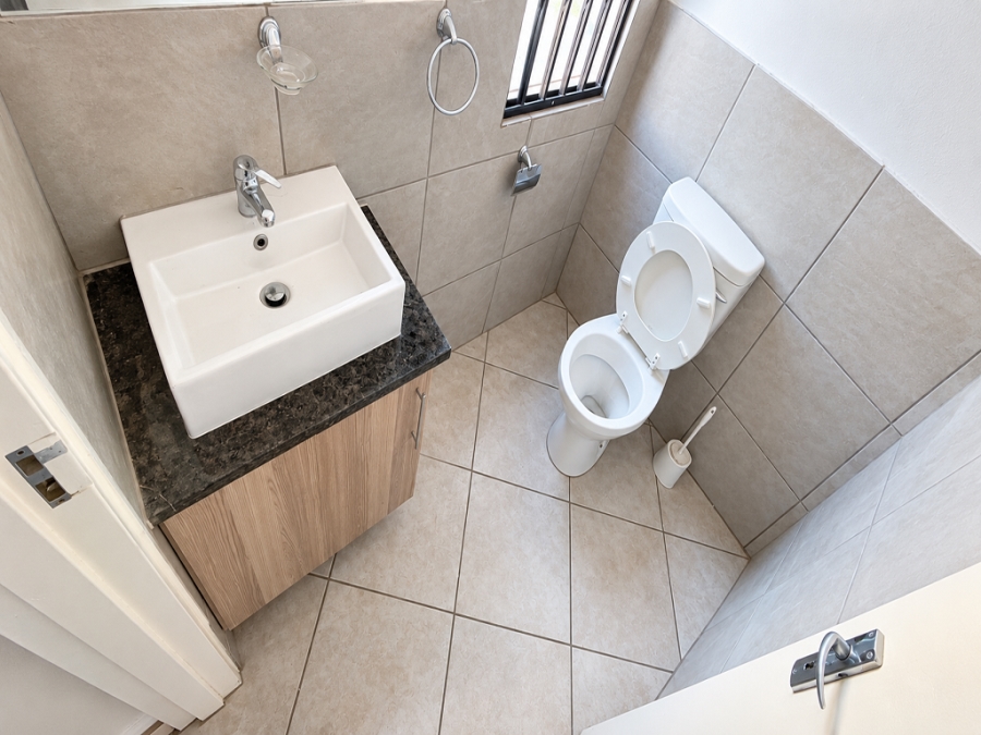 3 Bedroom Property for Sale in Albertsdal Gauteng
