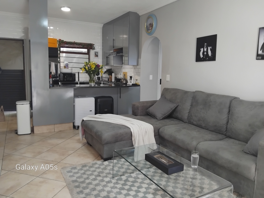 1 Bedroom Property for Sale in Lonehill Gauteng