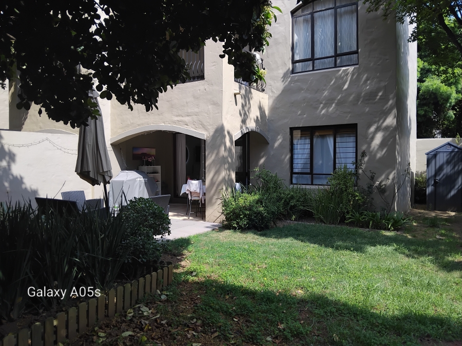 1 Bedroom Property for Sale in Lonehill Gauteng