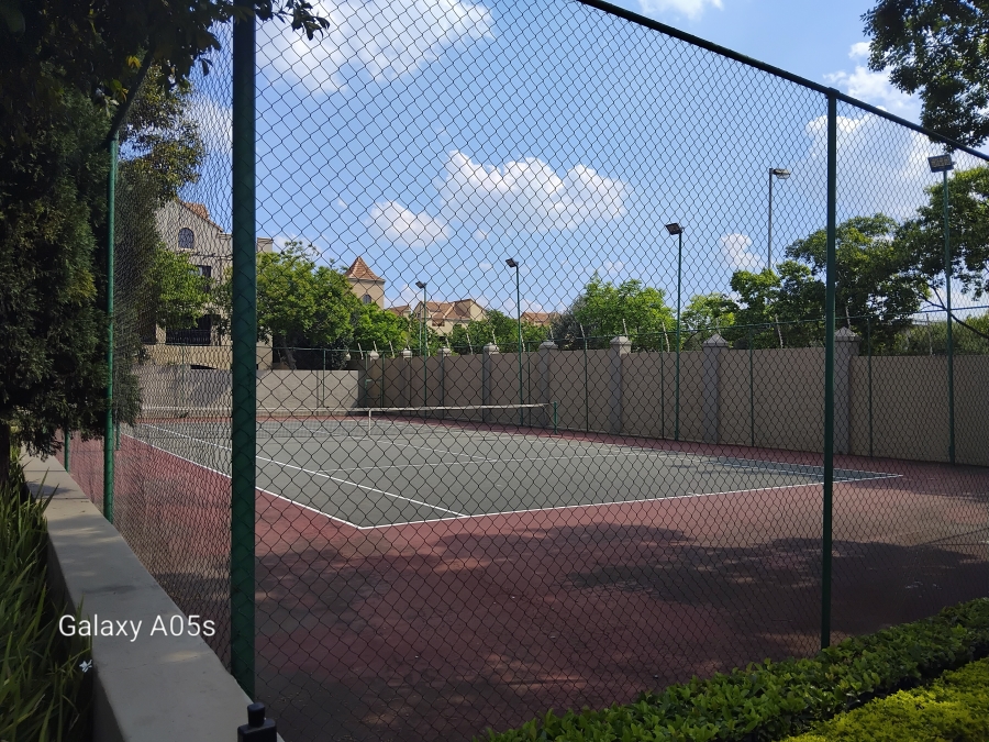 1 Bedroom Property for Sale in Lonehill Gauteng