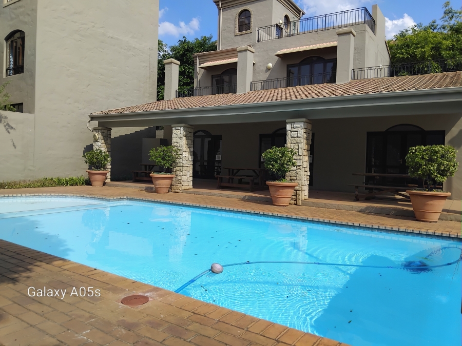 1 Bedroom Property for Sale in Lonehill Gauteng