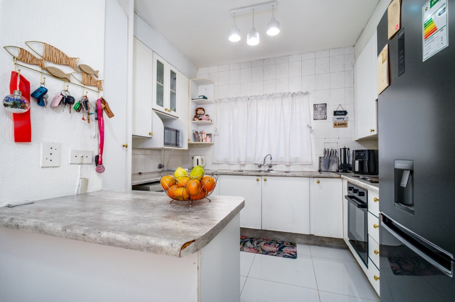 4 Bedroom Property for Sale in Bromhof Gauteng
