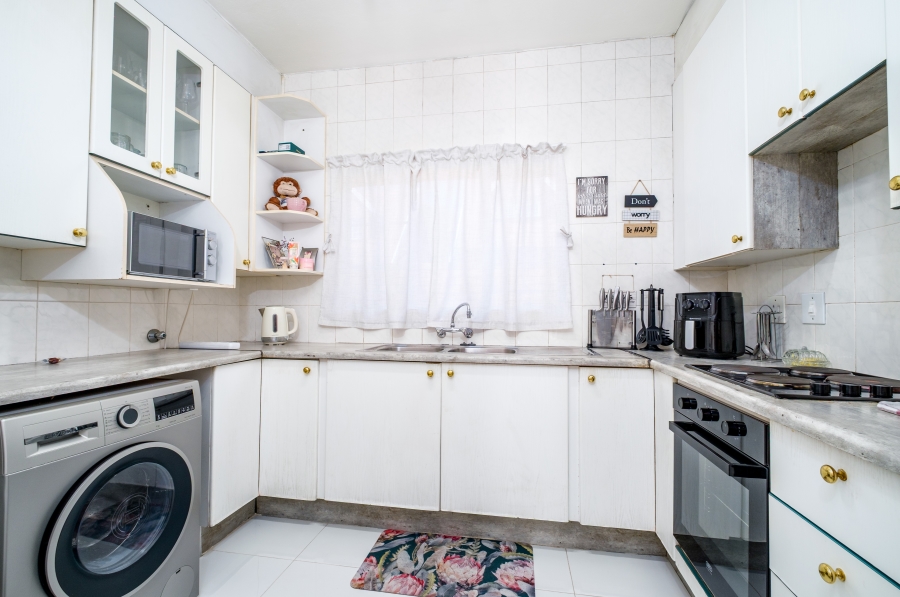 4 Bedroom Property for Sale in Bromhof Gauteng