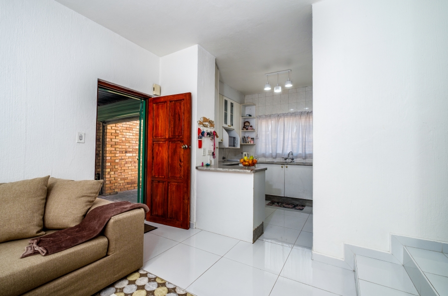 4 Bedroom Property for Sale in Bromhof Gauteng